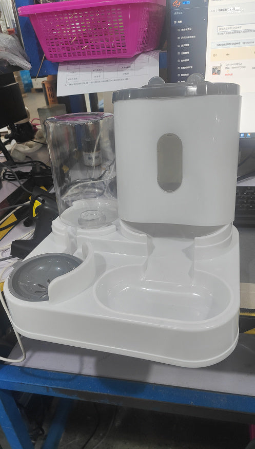 2-in-1 Cat Food Dispenser